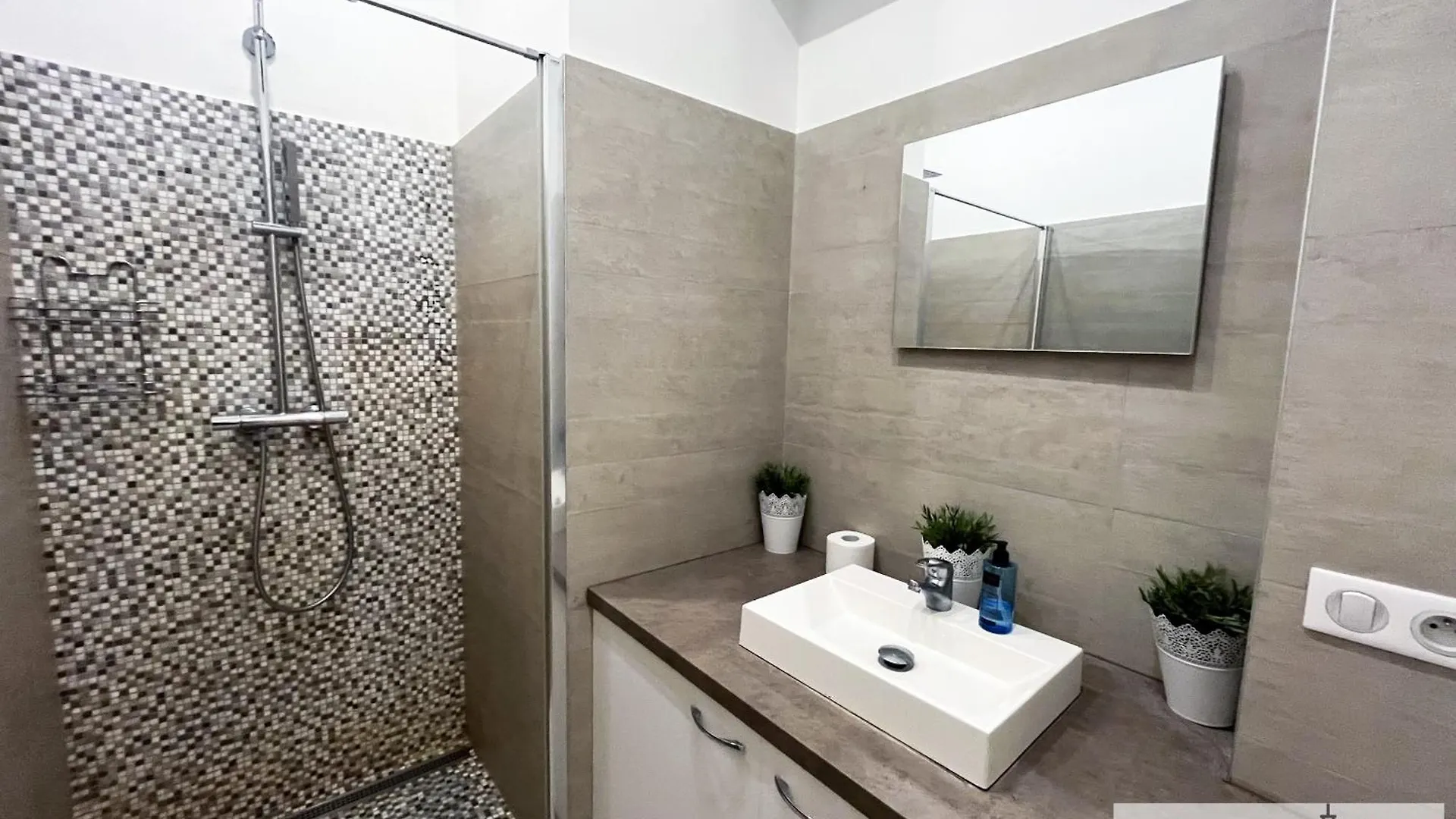90 - Karl Lagerfeld Lafayette Apartment Paris France